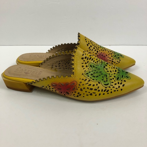 L’artiste by Spring Step Galatina yellow mules / slides. - Picture 3 of 8